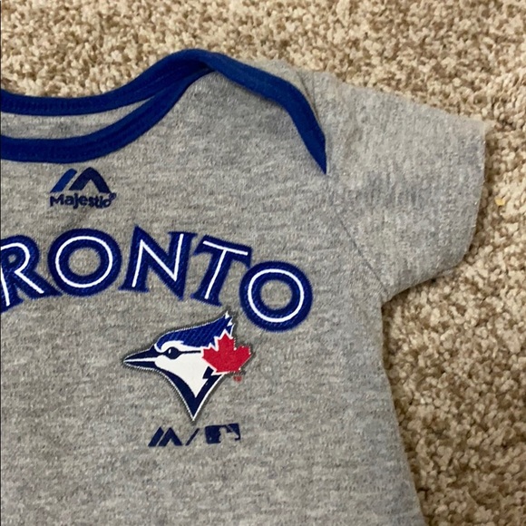 3/$15 Toronto Blue Jays Short Sleeved Onesie - Picture 3 of 7